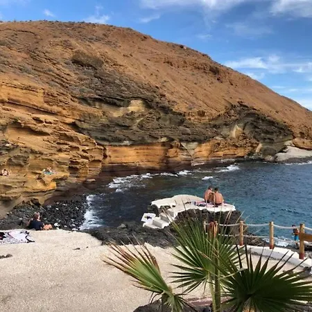 Cozy Bungalow Pool -Wifi & Parking Costa Del Silencio
